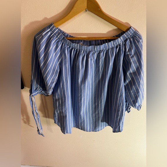 black and white striped flowy Round- neck blouse shirt with elasticsleeve 3/4‎ - Picture 2 of 15